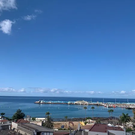 La Estrella, Los Cristianos Lejlighed *